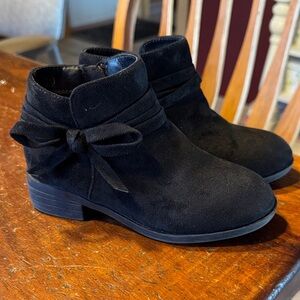 Girls ZBY Ankle Boots size 11